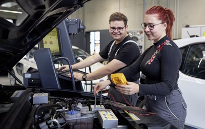 Vorbereitung auf die praktische Gesellenprüfung Teil 2 - Kfz-Mechatroniker/in (Gruppe 1)